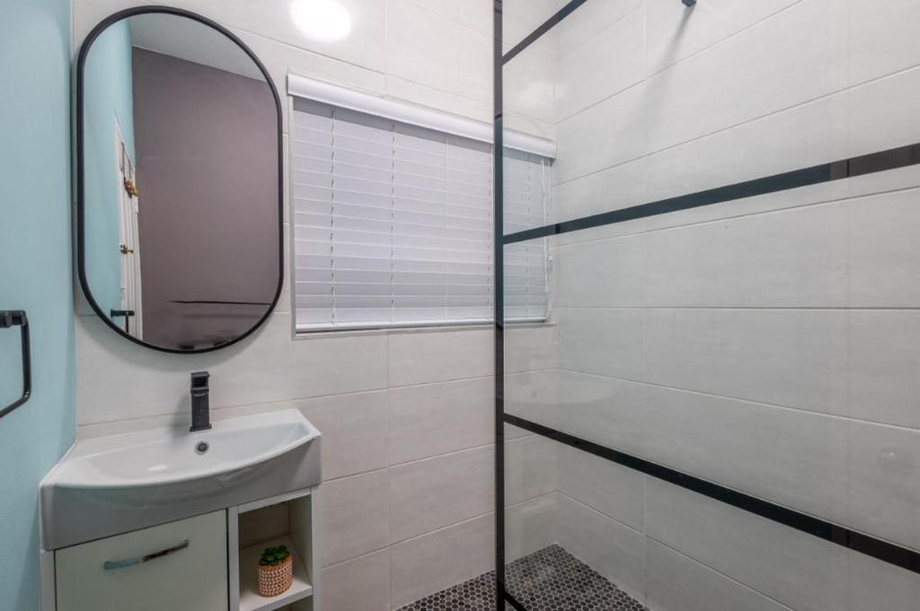 6 Tides kitchen photo